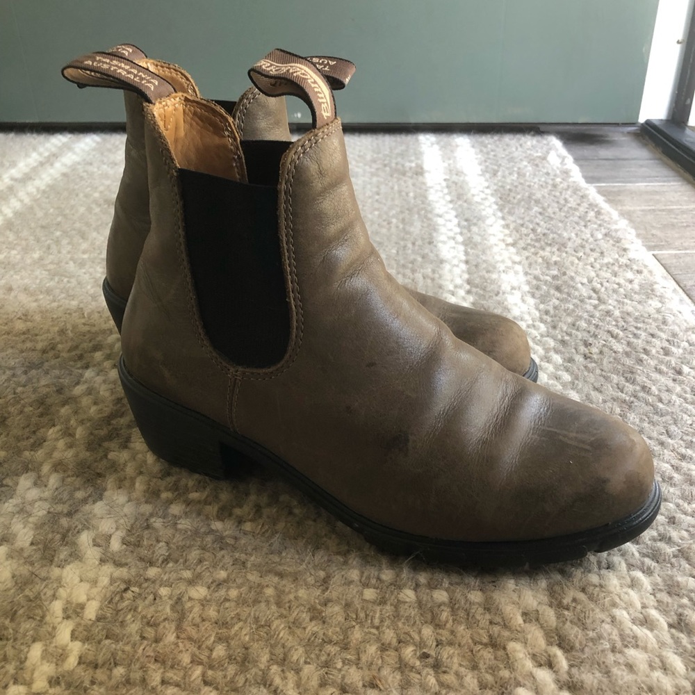 Blundstone heeled bootie antique taupe